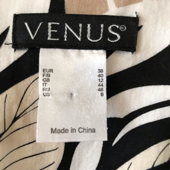 VENUS Knee Length Pattern Sheath Dress - Picture 6 of 7